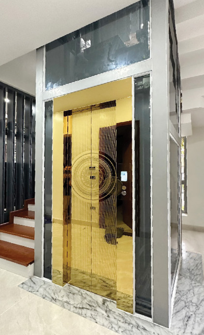 Thang kính khung thép mẫu 4