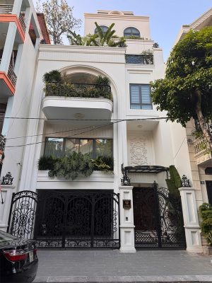 Công trình lắp đặt thang kính khung thép 450kg tại Ninh Xá, Bắc Ninh