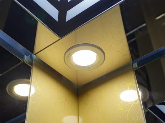 Cách tiết kiệm điện khi sử dụng thang máy: Sử dụng bóng đèn LED cho Cabin